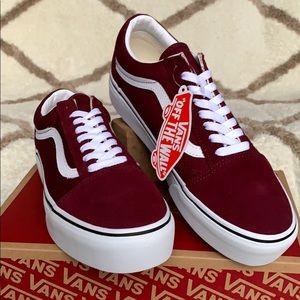 vans all black vnxk